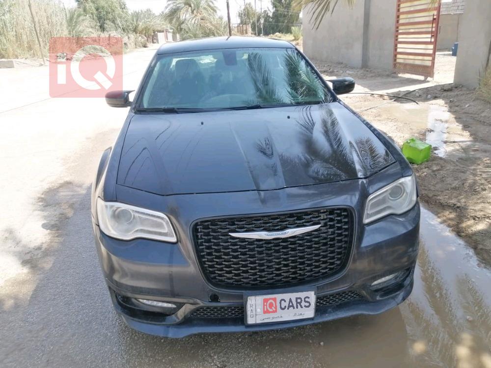 كرايسلر 300